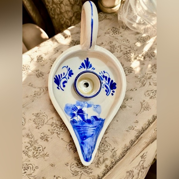Delfts Blue Hand Painted Aladdin Candle Stick Holder - Picture 5 of 10